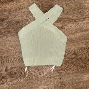 Aritizia: body contour ribbed crop top